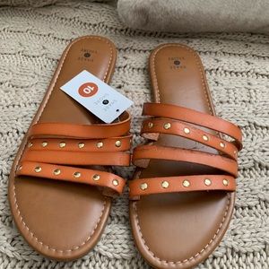 Shade and shore strap top flip flops